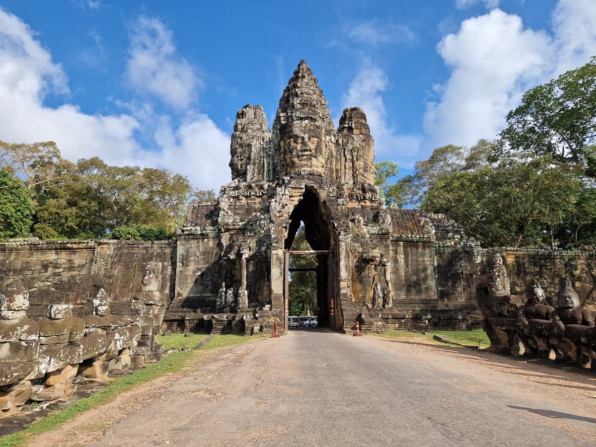 Kambodža - Angkor Wat a posvätné pobrežie – fotka 2