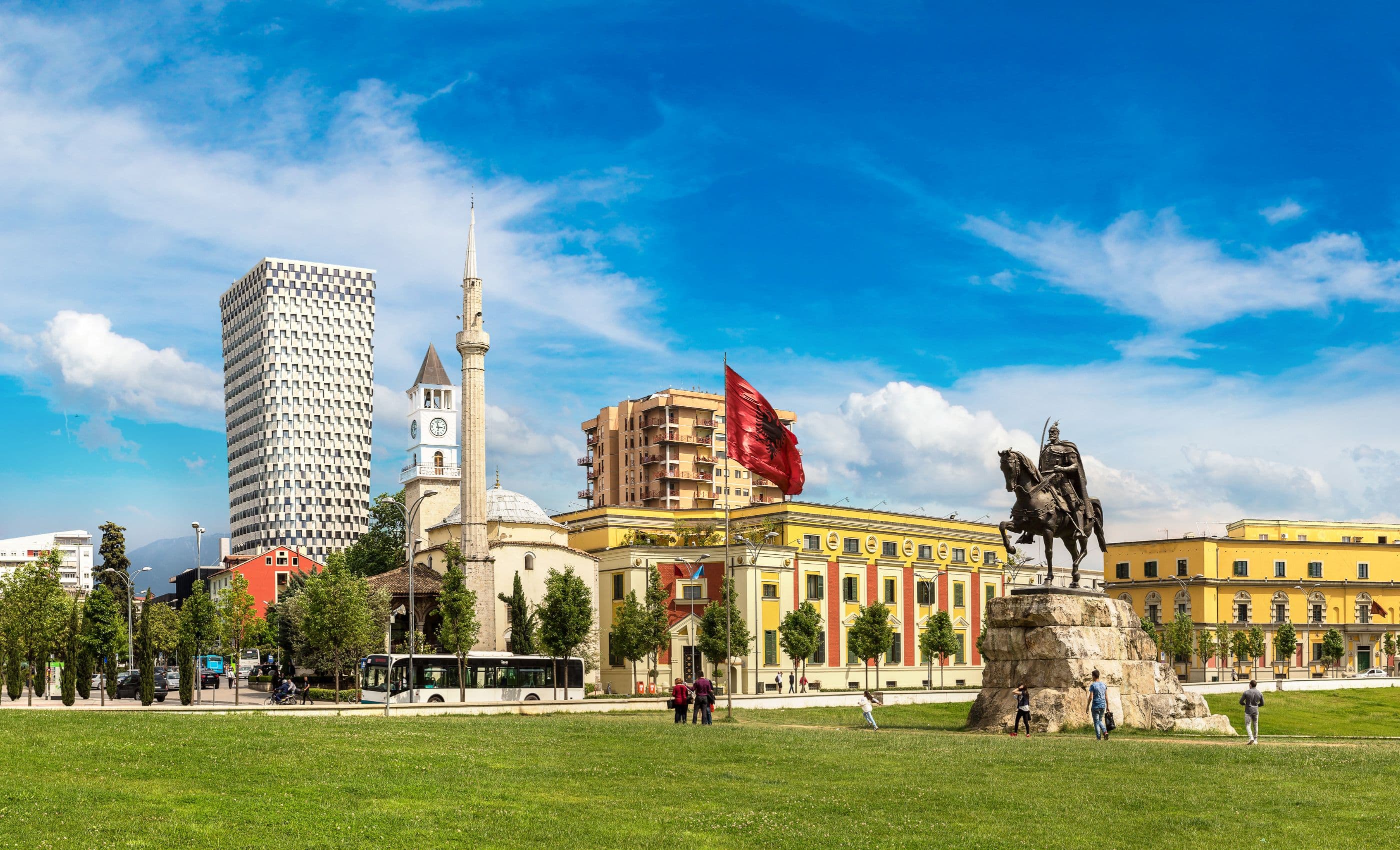 Tirana - pulzujúce srdce Albánska